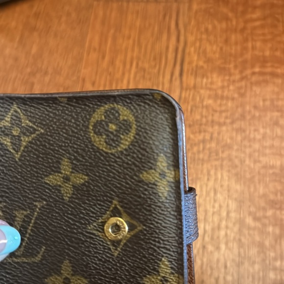 Louis Vuitton Wallet Authentic - Picture 7 of 8